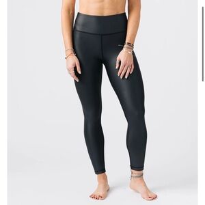 Zyia Light & Tight Metallic Shine Leggings